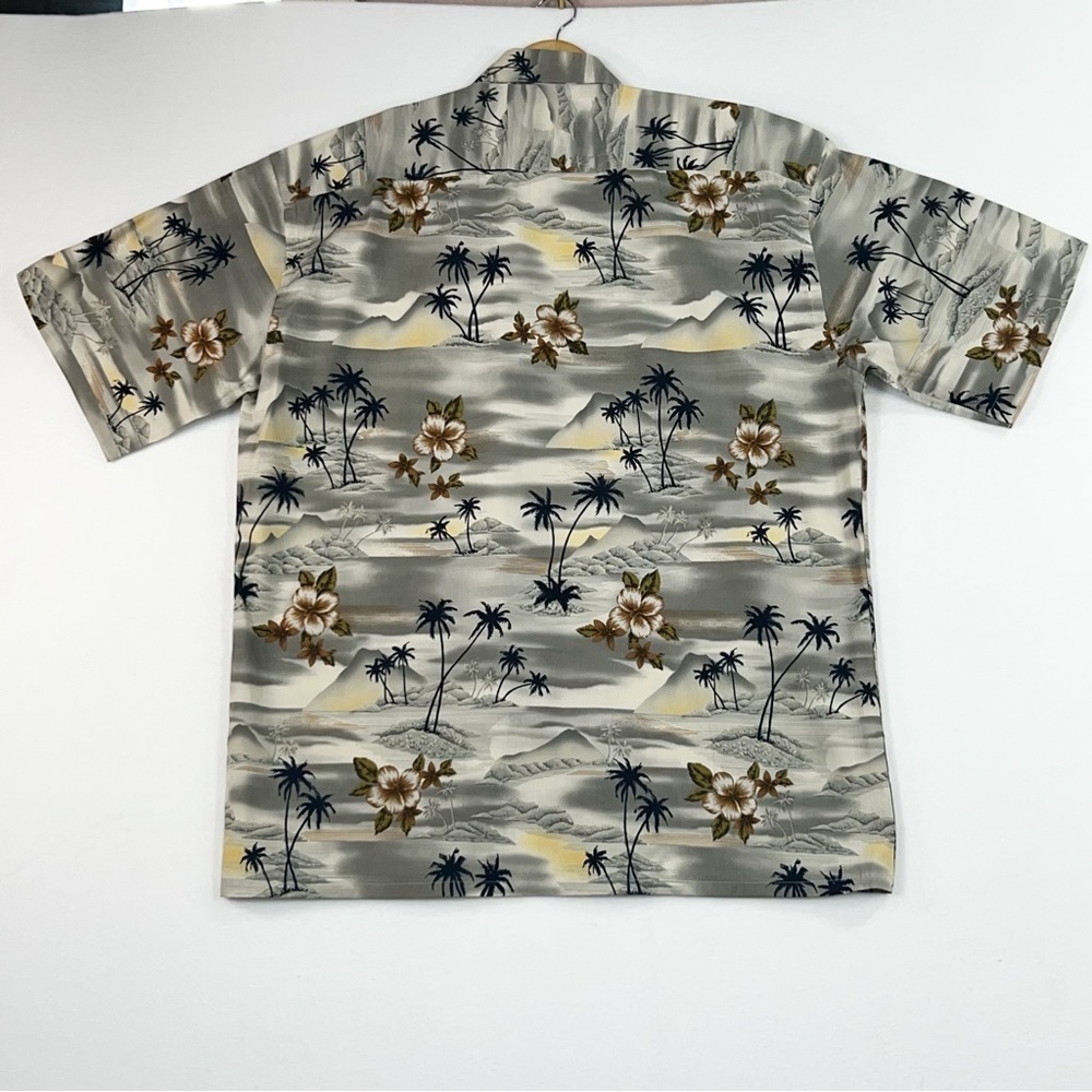 Pierre Cardin Hawaiian style tropical button downn shirt, size Large - Picture 8 of 10